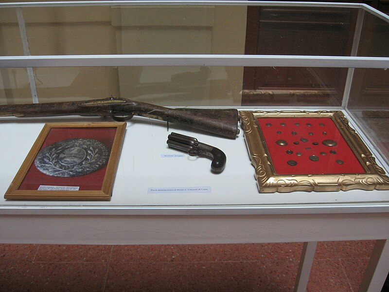 File:Objetos de Obligado 3.JPG