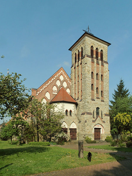 File:Oebisfelde Kirche kath 2014.JPG