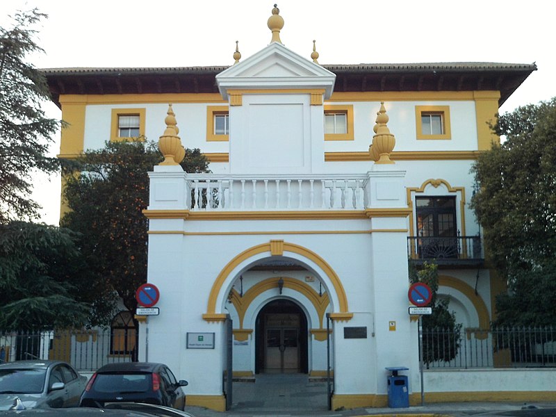 File:Pabellón de las Diputaciones Vascongadas.jpg