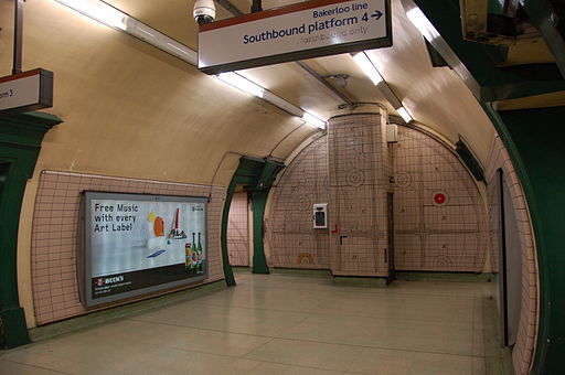 Paddington tube station northbound soutbound platforms