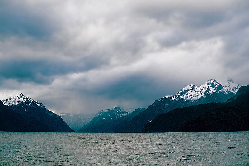 File:Parque Nacional Nahuel Huapi 1994 11.jpg