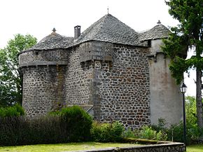 Paulhac (15) château (2).jpg