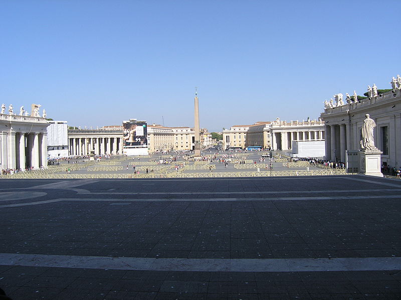 File:Petersplatz Rom.JPG