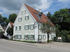 Pfarrhaus St. Vitus (Oberottmarshausen) 01.JPG