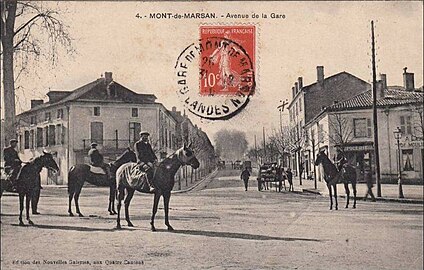 En direction de l'avenue de la Gare (route de Saint-Sever)