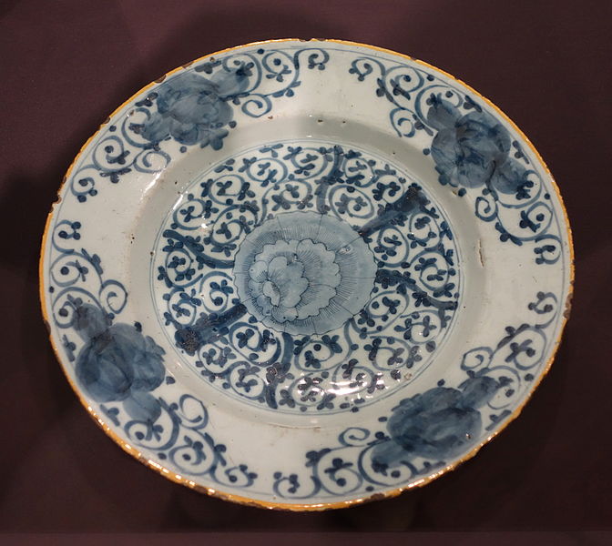 File:Plate, The Fortune Pottery, Delft, Netherlands, c. 1706-1740, tin-glazed earthenware - Cincinnati Art Museum - DSC04424.JPG