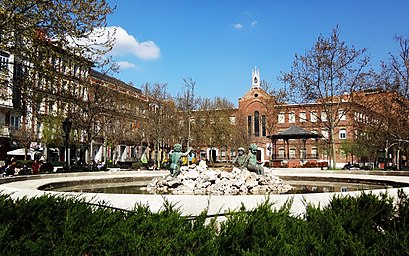 Cómo llegar a Plaza De Chamberí en transporte público - Sobre el lugar