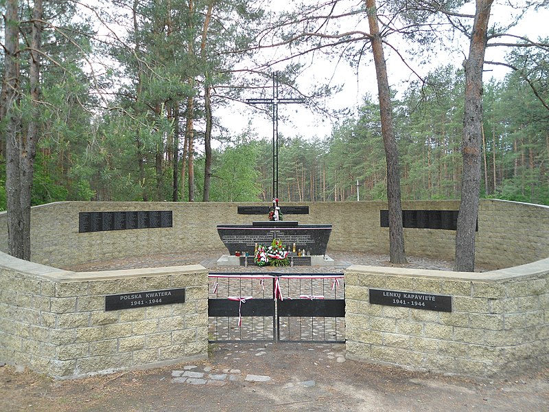 File:Polish Memorial at Paneriai - panoramio.jpg