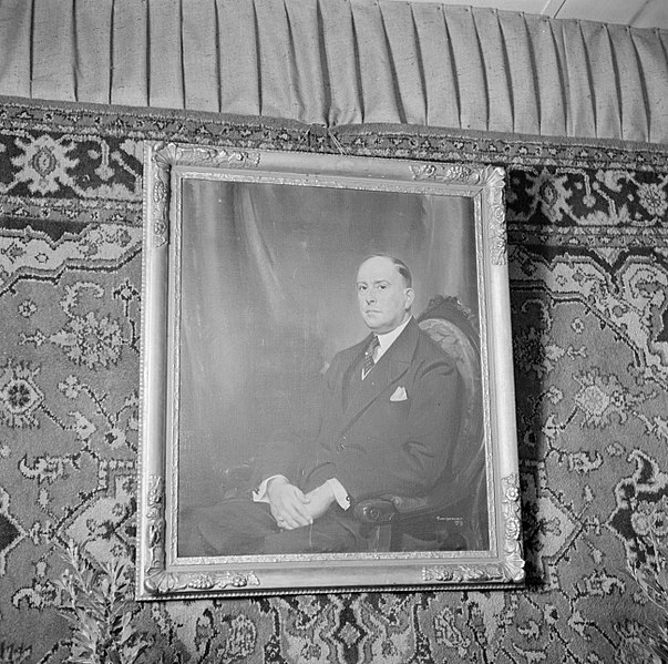 File:Portret van Henri van Abbe door Piet van der Hem, 1929, Bestanddeelnr 255-8430.jpg