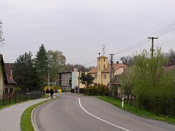 Požární zbrojnice na hlavní silnici