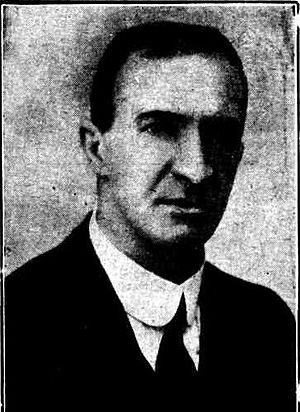 Prof Roger Hawken, 1923.JPG