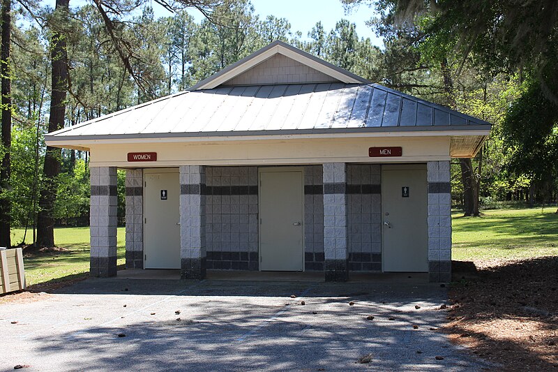 File:Public restrooms at Georgia Veterans State Park.JPG