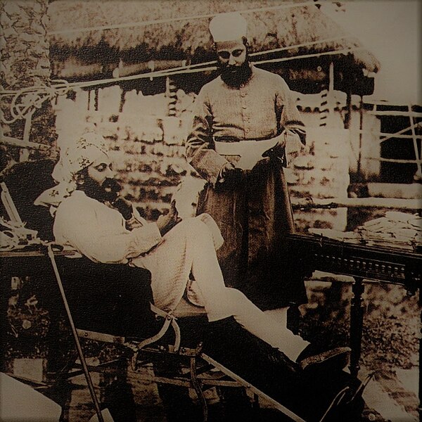 File:Rare candid camera-shot of the Lt. Gen. H.H. Nizam Mir Sir Mahboob Ali Khan (sixth Nizam of Hyderabad) taken in 1905.jpg