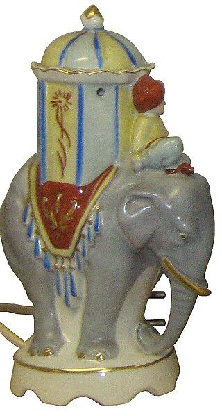 File:Rauchverzehrer Elefant.jpg