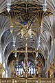 Oberer Lettner der St. Mary's Church in Wellingborough, Kreuzigung, Seraphim und Christus in Majestät