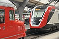Roter Pfeil im Bahnhof Zürich