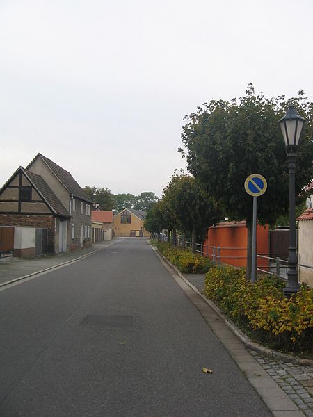 File:Ruhland, Marienstr., Blick von Verbindung zur Wallstr. nach Westen.jpg