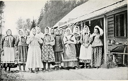 Group of Russian peasant women