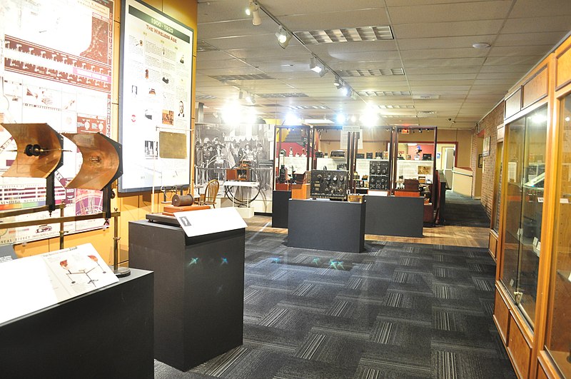 File:SPARK Museum of Electrical Invention - interior 21.jpg