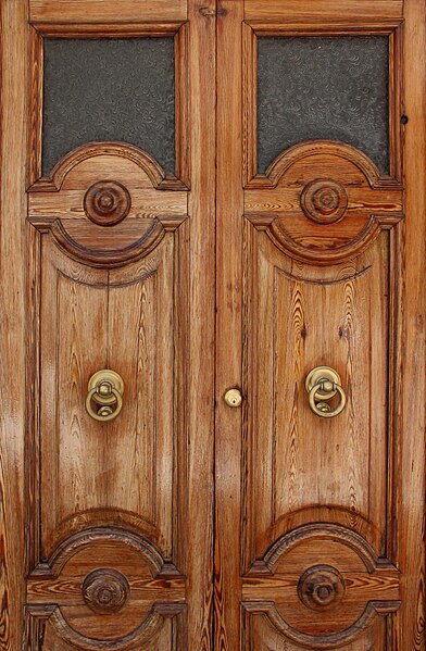 File:Scanno Italy Door 2.jpg