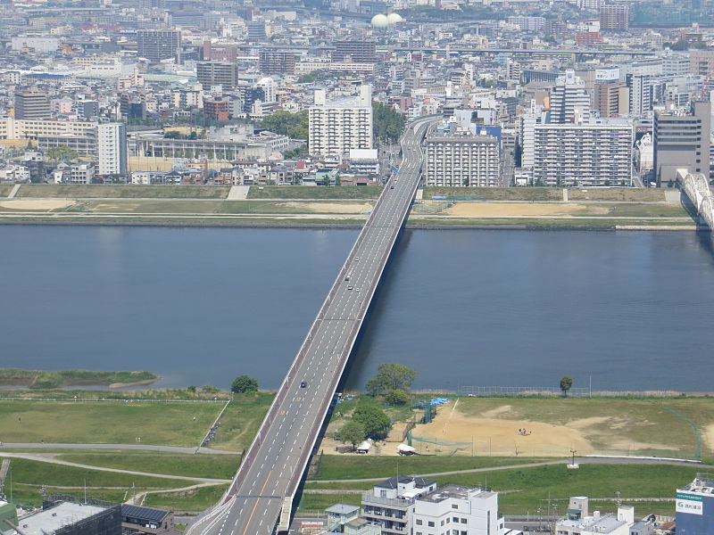 File:Shin Juso Ohashi Bridge Views from Umeda Sky Building IMG 2756 20130505.JPG