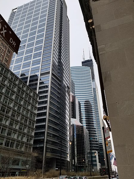 File:South Wacker Drive.jpeg