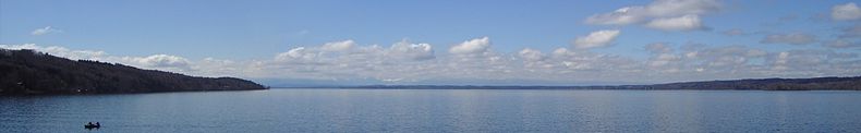 Panorama delle Alpi, tra Leoni e Possenhofen (vista verso sud)