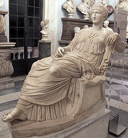Statua seduta di Flavia Iulia Elena, IV sec, rielaborazione di un'afrodite di fidia.JPG