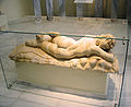 Deutsch: Statue einer schlafenden Mänade im NAMA, Nr. 261. English: Statue of a sleeping Maenad at the NAMA, Nr 261.