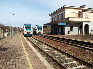 <span class="mw-page-title-main">Rovasenda railway station</span>