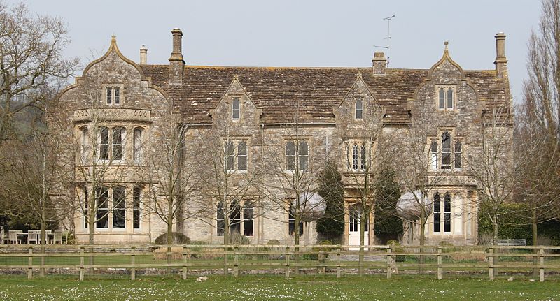 File:The Abbey, Ditcheat.JPG