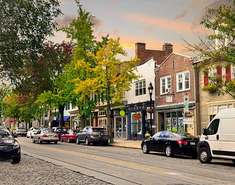 File:The Chestnut Hill, Philadelphia, business district with its cobblestone streets.jpg