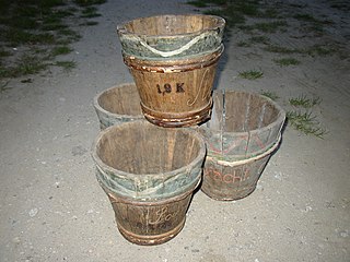 <span class="mw-page-title-main">Tiene (container)</span> Container for transporting wine and fruit in Germany