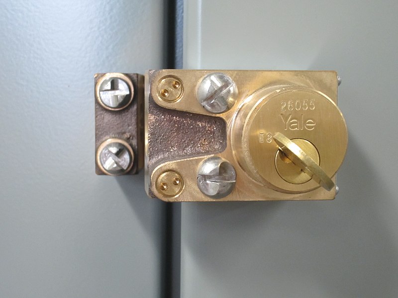 File:Trapped key interlock switchgear door.JPG