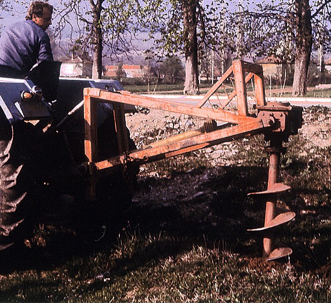 File:Tree Drilling Machine For Tractor Attached (Vranjska banja).jpg