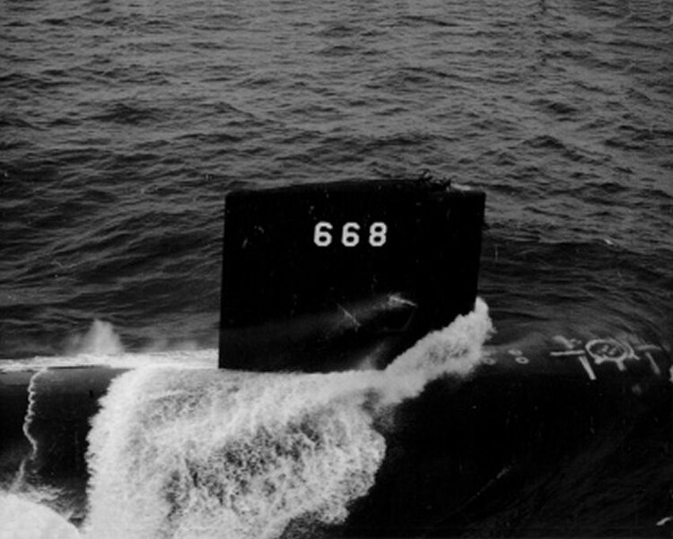 File:USS Spadefish (SSN-668).jpg