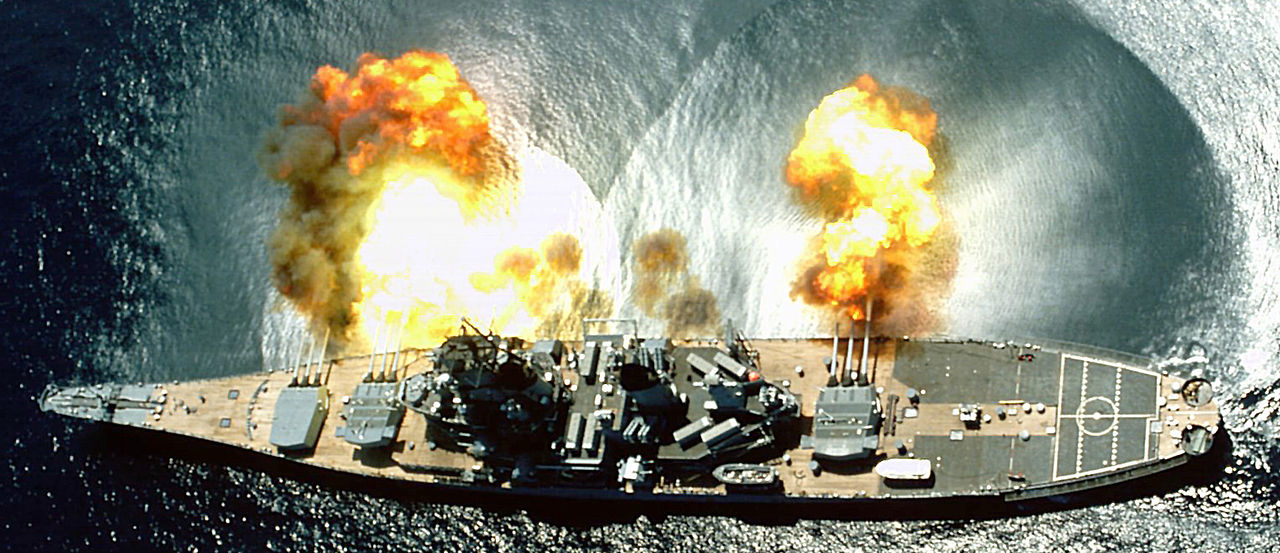 File:Uss iowa bb-61 pr cropped.jpg - Wikimedia Commons