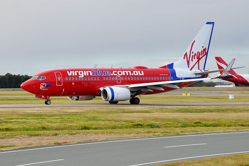 File:VH-VBI 'Smurfette' Boeing 737-7Q8 Virgin Blue (Virgin Australia) (6600645405).jpg