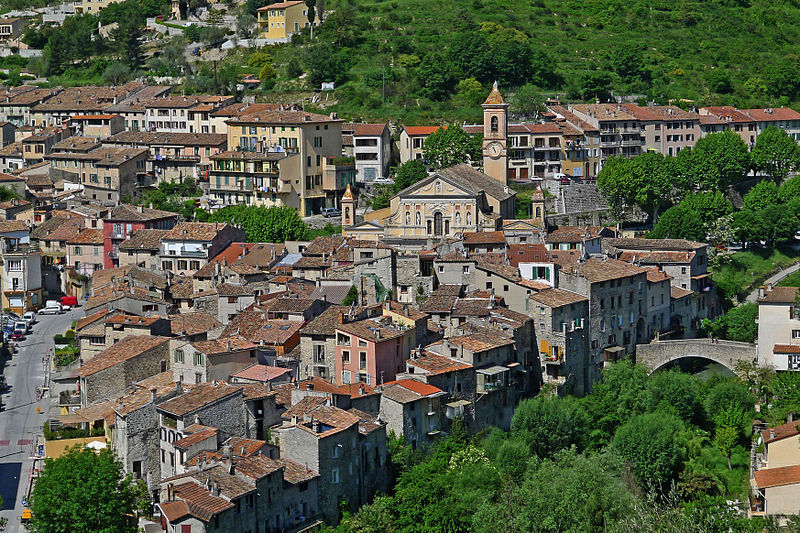 File:Vue du village de L'Escarène depuis le quartier du Brec.JPG