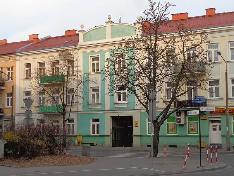 File:Włocławek-building at 25 Bojańczyka street (2).jpg