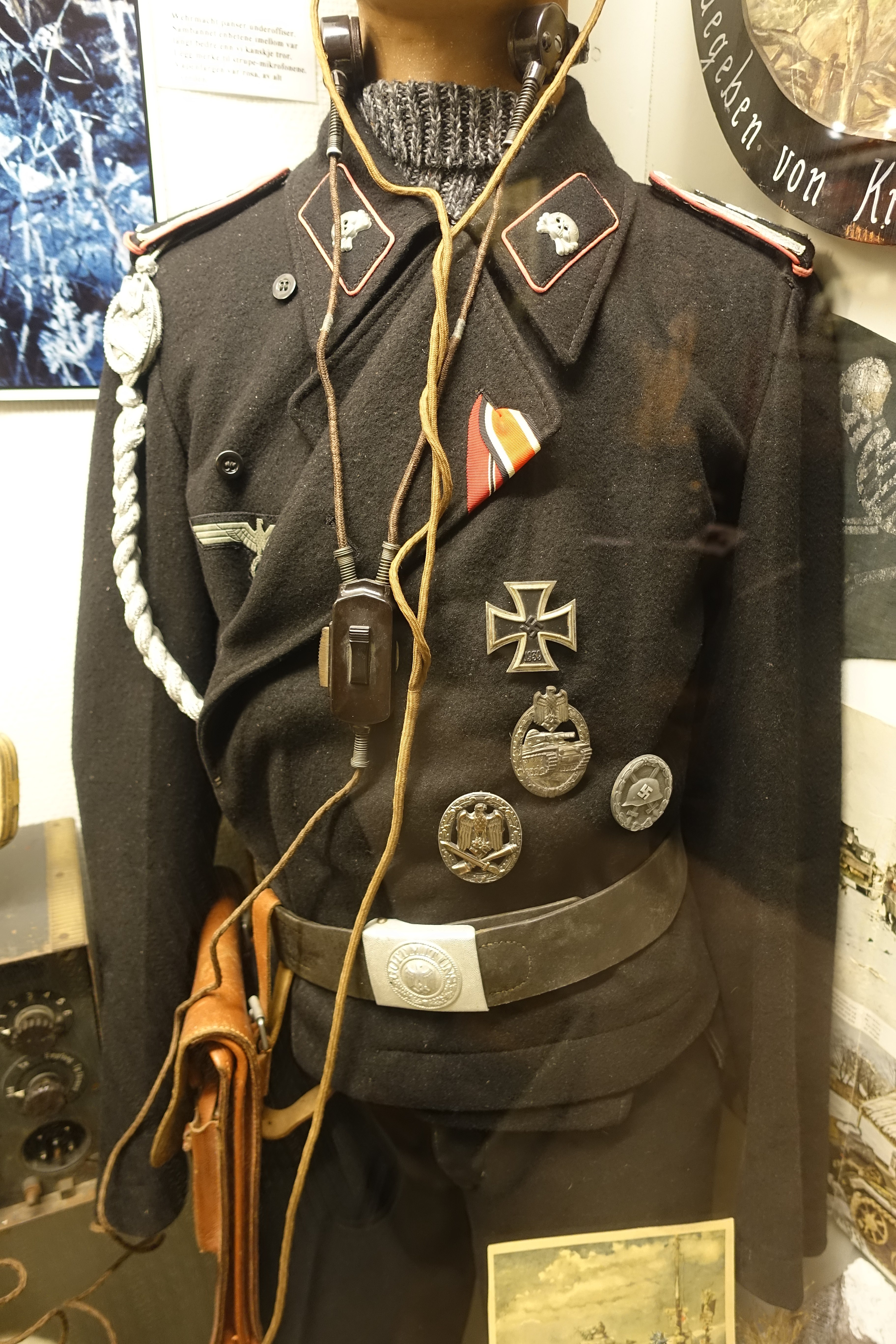 File:WW2 Norway. German uniform Wehrmacht Heer Panzertruppen Tank 