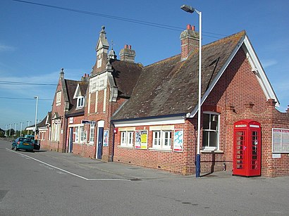 How to get to Wareham Station with public transport- About the place