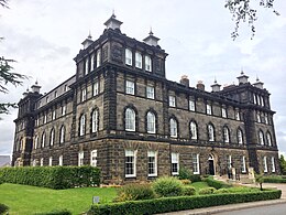 Wells House ، Ilkley.jpg