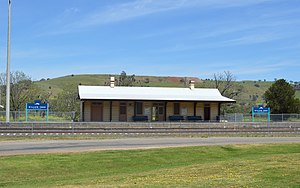 Willow Tree Railway Station 001.JPG