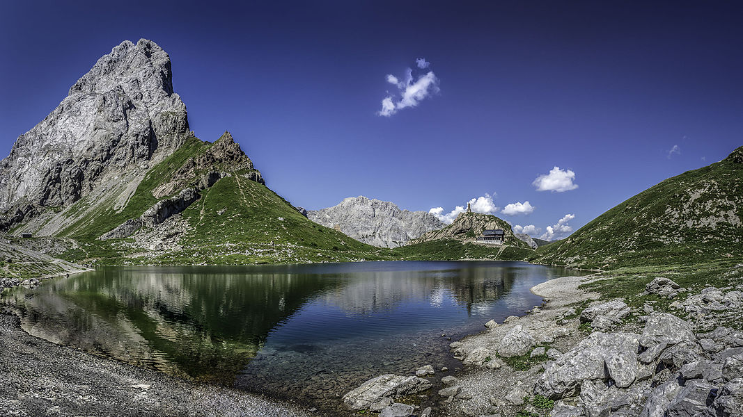 7. Природний заповідник «Озеро Волаєр» і довколишня територія, Каринтія, Австрія. Автор фото — GeKo15 [вільна ліцензія CC BY-SA 3.0]