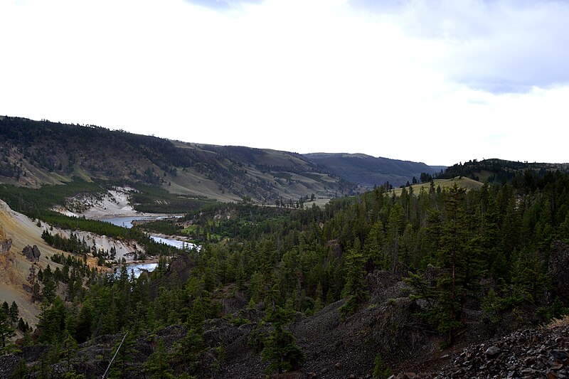 File:Yellowstone Canyon (14655633488).jpg