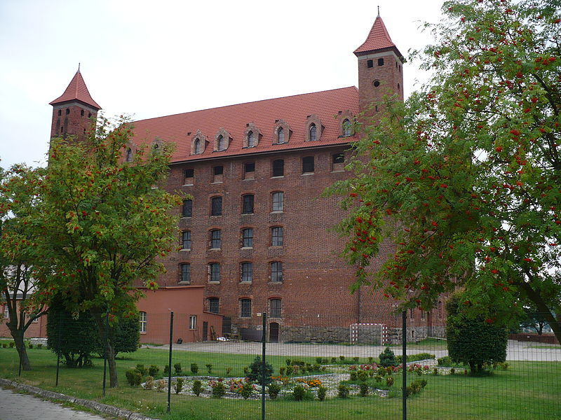 File:Zamek w Gniewie (P1390666).JPG