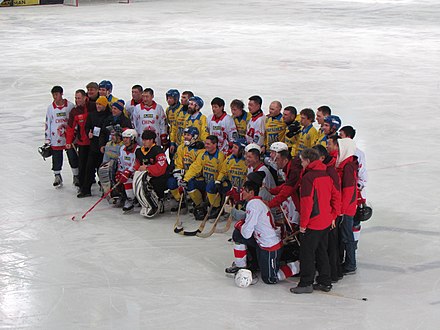 China national bandy team with Ukraine at the 2016 World Championship