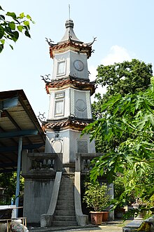 File:大崗山超峰寺三塔b2017.jpg