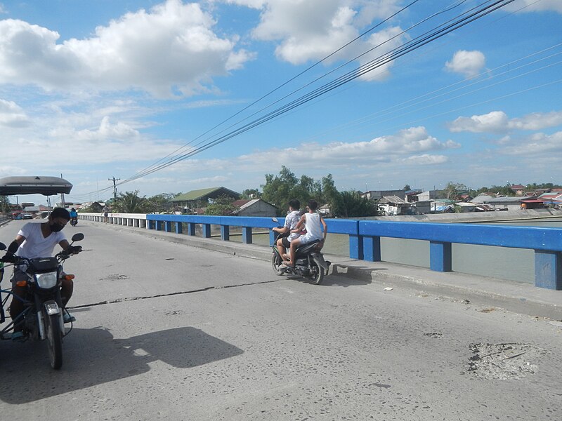 File:001Paombong public transport in the Philippines during the COVID-19 pandemic 01.jpg